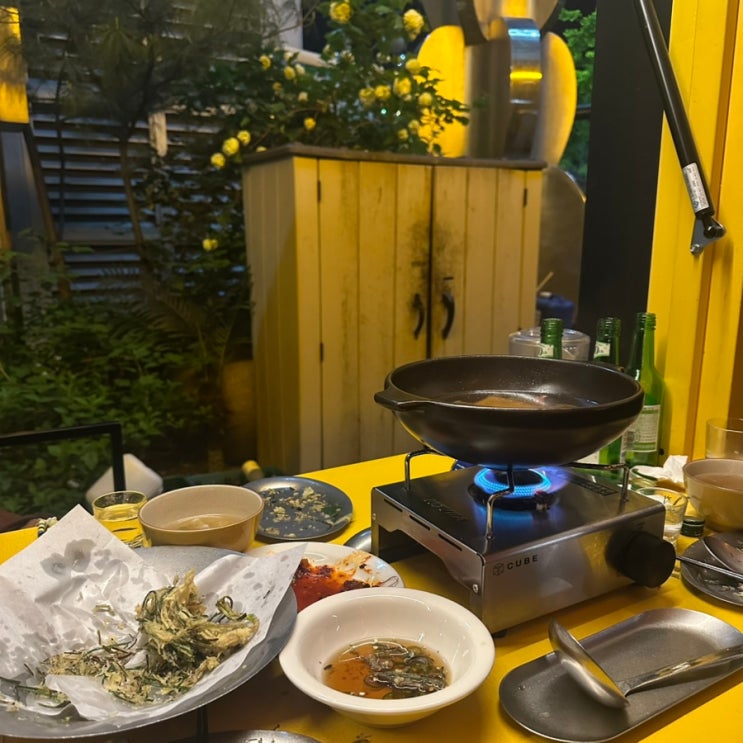  2차로 가기 좋았던 판교 요리주점 일편닭심 판교본점 꼬치구이 사천식 오이무침 달래튀김 창가석 리뷰.