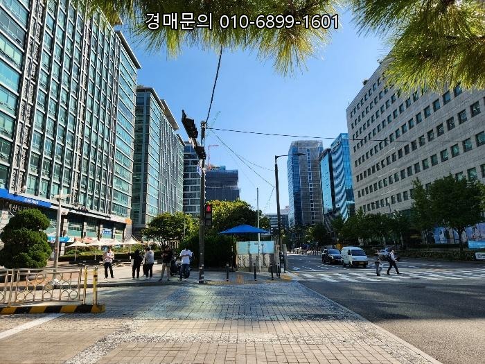  서울 금천구 아파트형공장 경매, 가산동 우림라이온스밸리 서울특별시 금천구 가산디지털1로 168 제비-7층 제709호 매각 핵심 정리 2024-4398