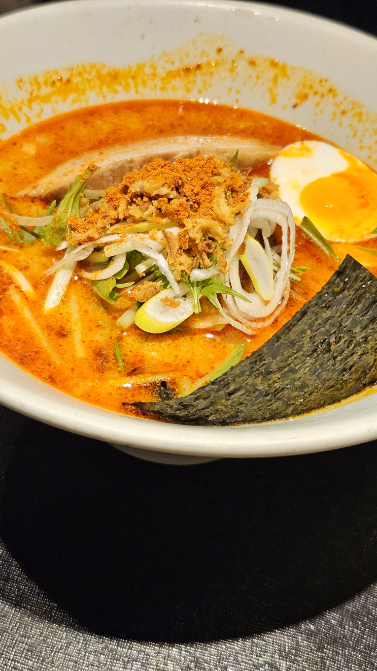 일본 도쿄 나리타공항 1터미널 식당 이푸도 IPPUDO 기본 라멘 카라이 라멘 주문