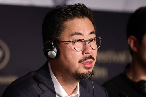 <b>나홍진</b> ‘<b>호프</b>’ 속편까지 썼다…“폭력의 기원 찾다 우주로... 