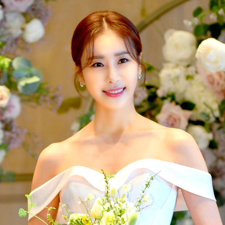 <b>한다감</b> 47세 임신·<b>남편 공개</b>, 연예계 최고령 산모의 기적