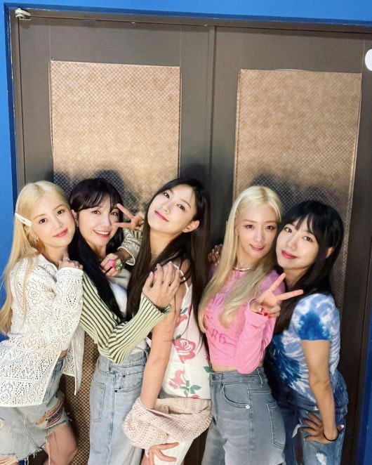 에이핑크 탈퇴 홍유경 남편 얼굴 공개…본식 사진 ‘아껴뒀다’는 말이 딱이더라고요