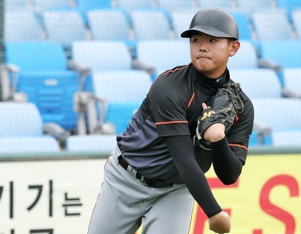 [KBO] 한화 22세 군필 포수, 31홈런 페이스…“아직 칭찬 못 해” 김경문의 속마음 | 허인서