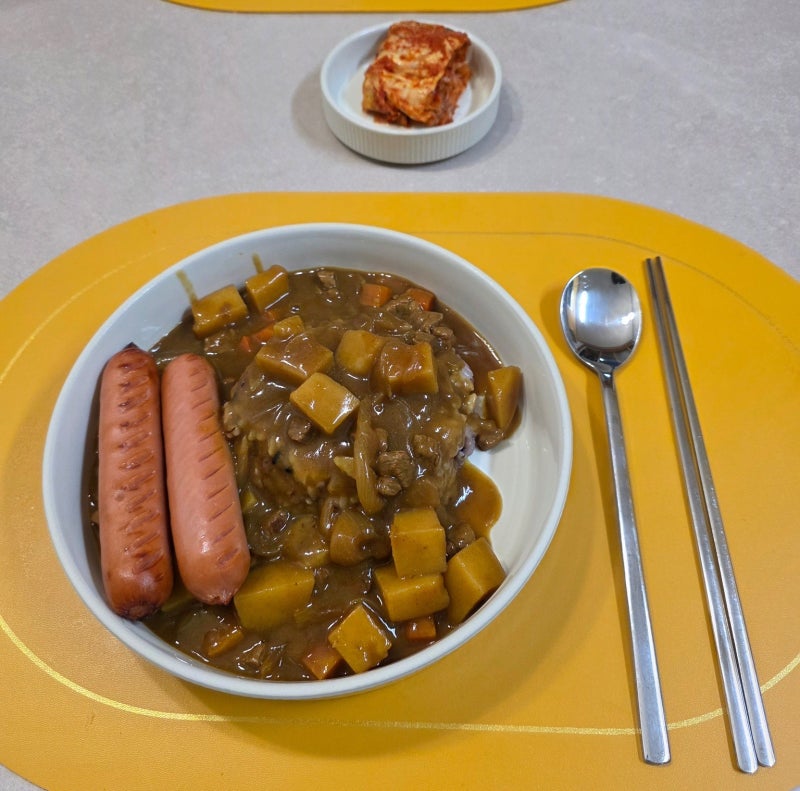[레시피] 카레 맛 업그레이드 비법! 버터와 케찹 활용한 '진한 감칠맛 소고기 카레'