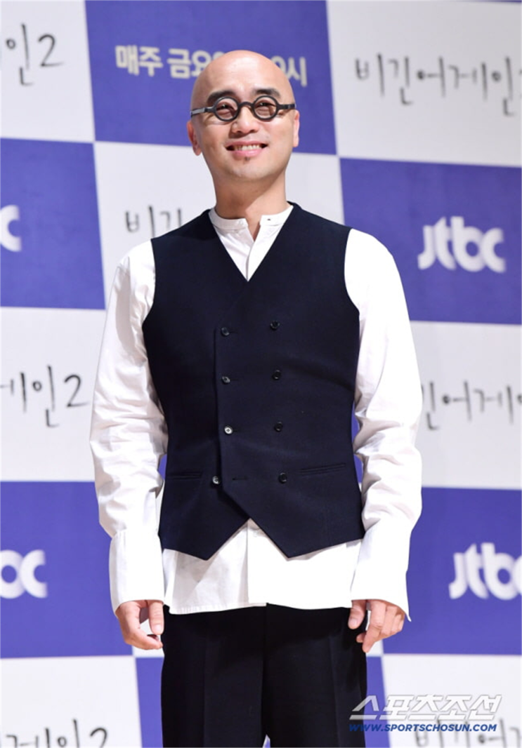 <b>가수 하림</b>이 5·18 왜곡 DM에 답한 방식