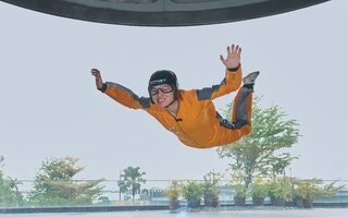  싱가포르 AltitudeX - 실내 스카이다이빙 짜릿한 자유낙하