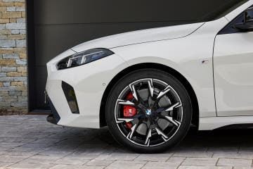 BMW 1시리즈 4천만 원대 해치백, 지금 사도 괜찮을까?