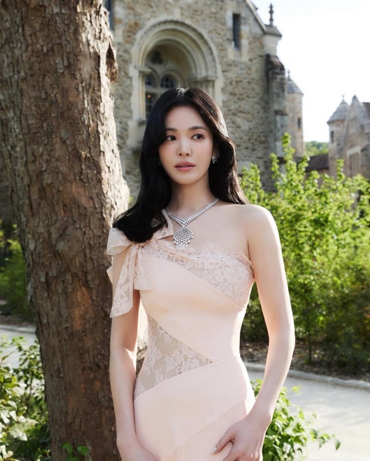  “진짜 안 늙는다” 말 나온 송혜교 40대 레전드 드레스