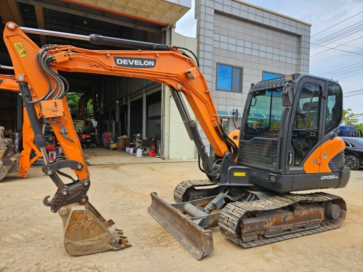  두산 DX55MT-5K 2020년식 회전라인 가동6900 02 중고굴삭기