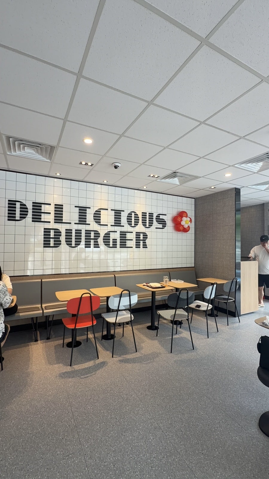 맥도날드 문학DT점 사진 3