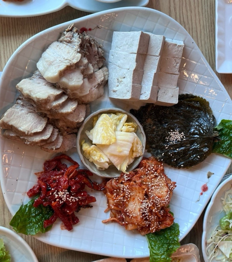 화순 맛집 [달맞이흑두부] 흑두부보쌈 내돈내먹 후기
