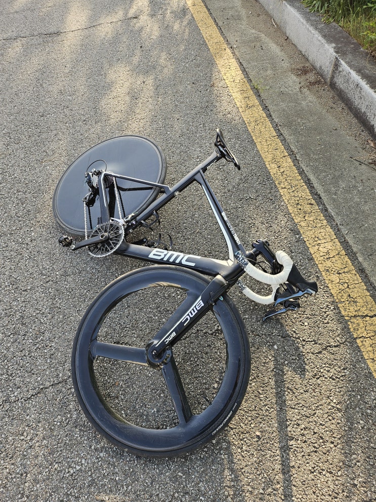  2017 BMC TMR01 완성, 첫인상, 삼발디 느낌