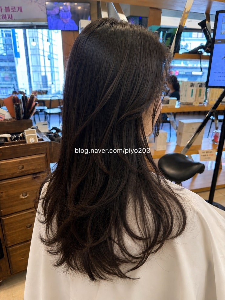  [의정부 미용실] 곱슬기는 쏙 빼고 볼륨은 빵빵하게! 긴 머리 레이어드 C컬 펌의 정석