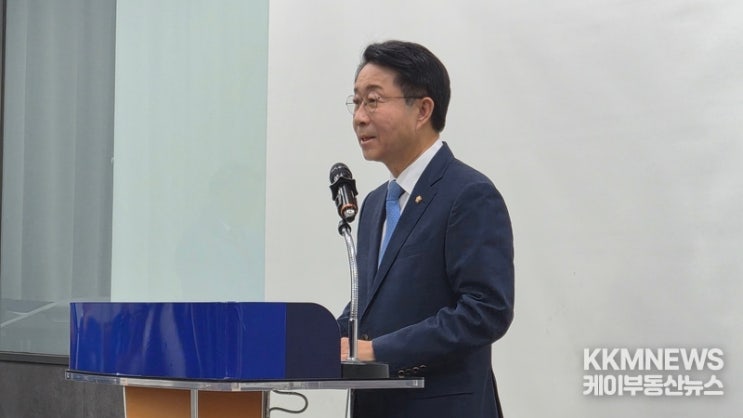 <b>조정식 국회의장</b> 당선자... 책임지는 효능감 있는 국회 만들겠다”