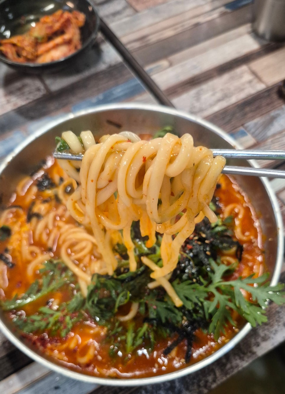 와라칼국수와족발 사진 1