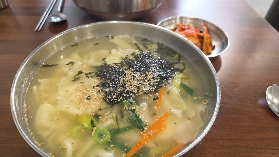 Solhyanggikalguksu photo 5