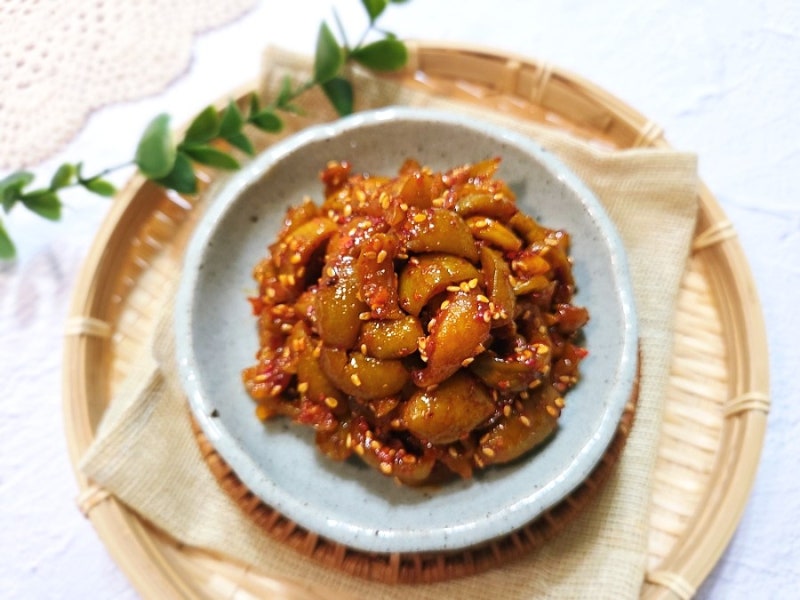 매실장아찌무침 레시피 새콤달콤 아삭한 밑반찬 만들기