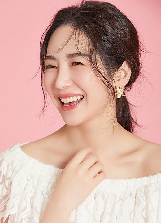 절벽 끝에 피어난 붉은 꽃!화려하고 아픈 삶 [권민아 사주]