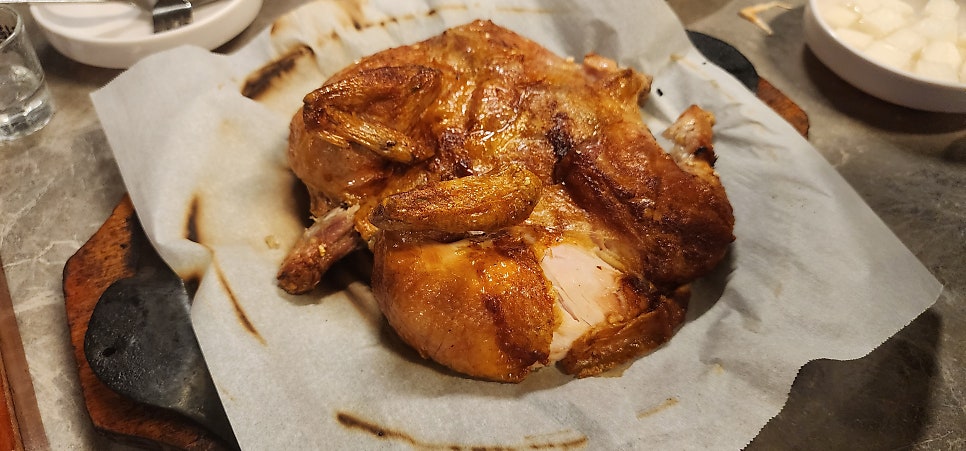 참나무장작구이통닭 사진 1