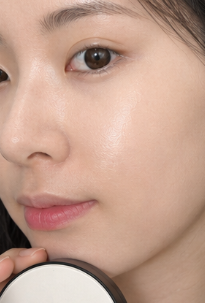 촉촉하면서 가벼운 쿠션을 찾는다면? 정샘물 에센셜 스킨 누더 쿠션