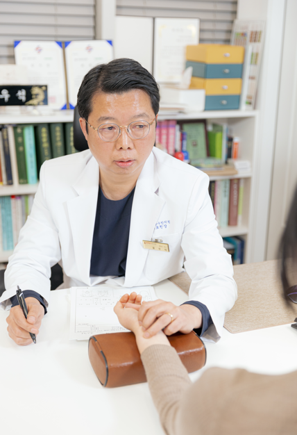  자가면역질환 한의원, 반복되는 구내염 '이것' 위험 신호입니다.