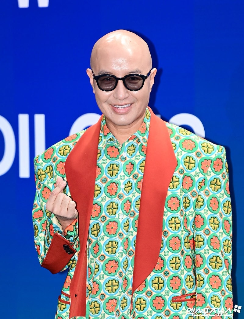 홍석천, 커밍아웃 후 방송 중단 고백…플랜카드 시위까지 있었다고?