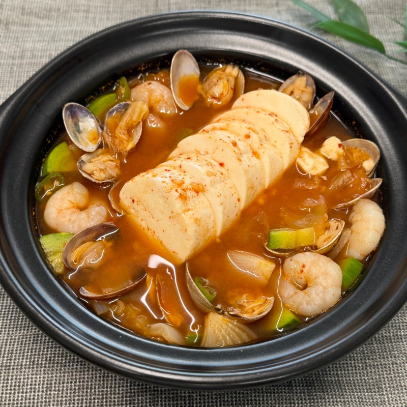 "감칠맛 가득" 해물순두부찌개 레시피, 부서지지 않는 간단 2인분
