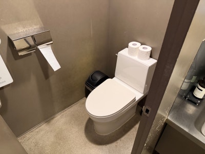 Hauseu Seoul Restroom — photo 4