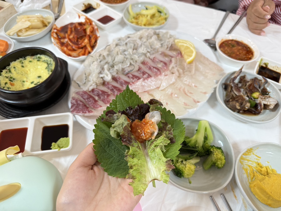 중앙횟집 사진 2