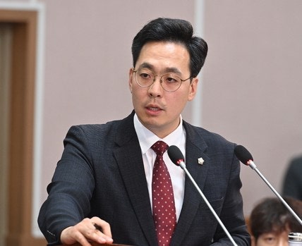 스타벅스 탱크데이 논란 김선민 거제시장 후보 사과 이유 총정리