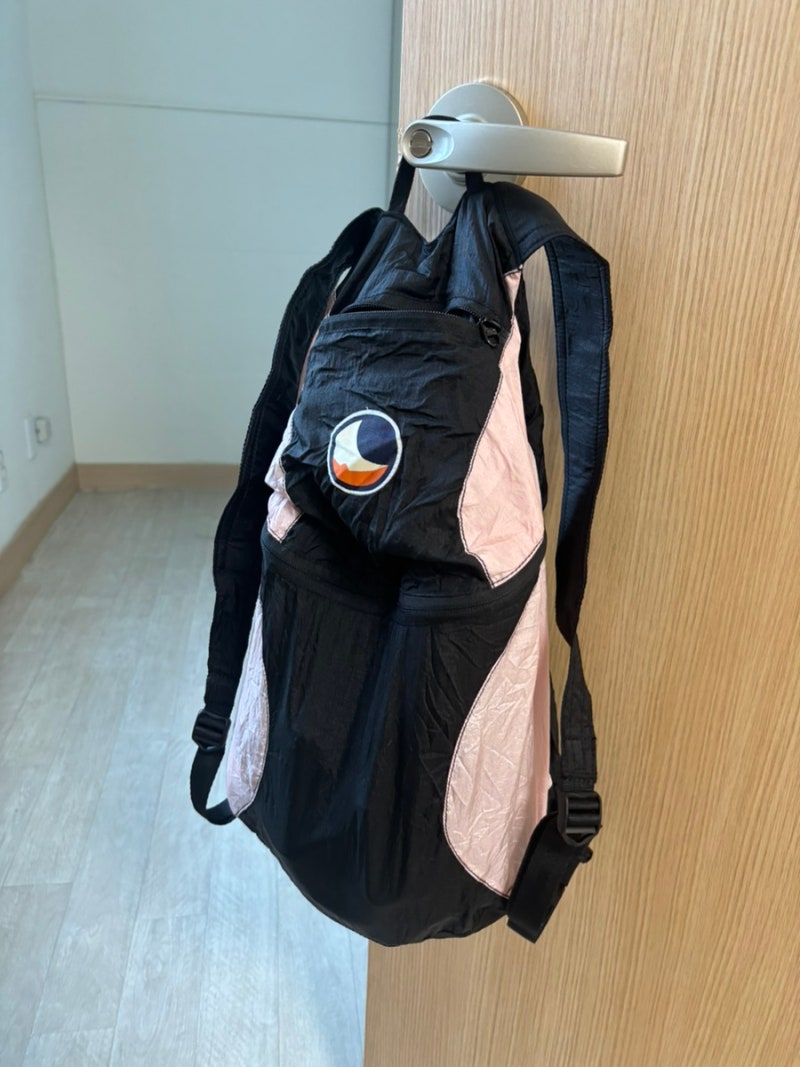 요즘 가장 자주 메는 가방, 티켓투더문 미니백팩 캠프캡후기