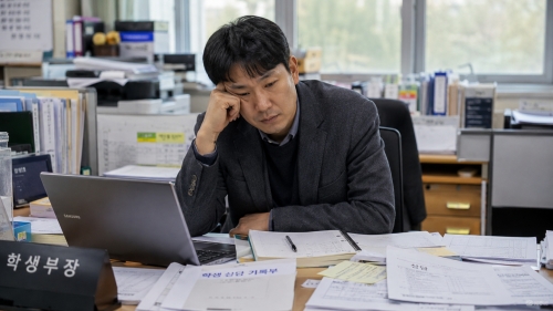 교권침해에 멍 드는 교사들…보험업계 팔 걷었다