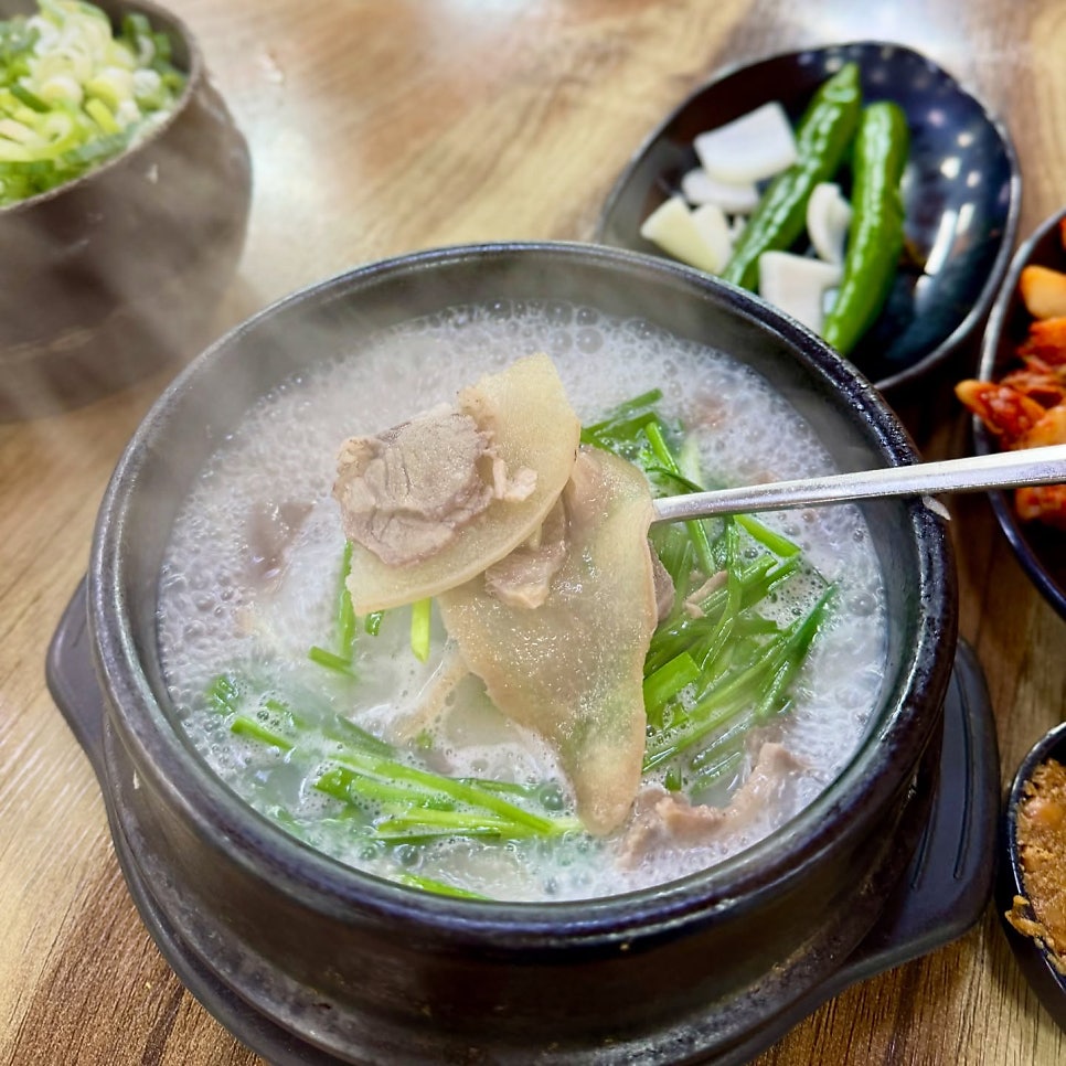 한조전주장작불곰탕 고양본점 사진 2