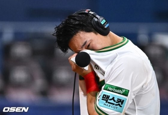 "애 둘 독박육아 한 아내 생각에…" 2군 설움 씻어낸 키움 김웅빈의 눈물겨운 감동 스토리