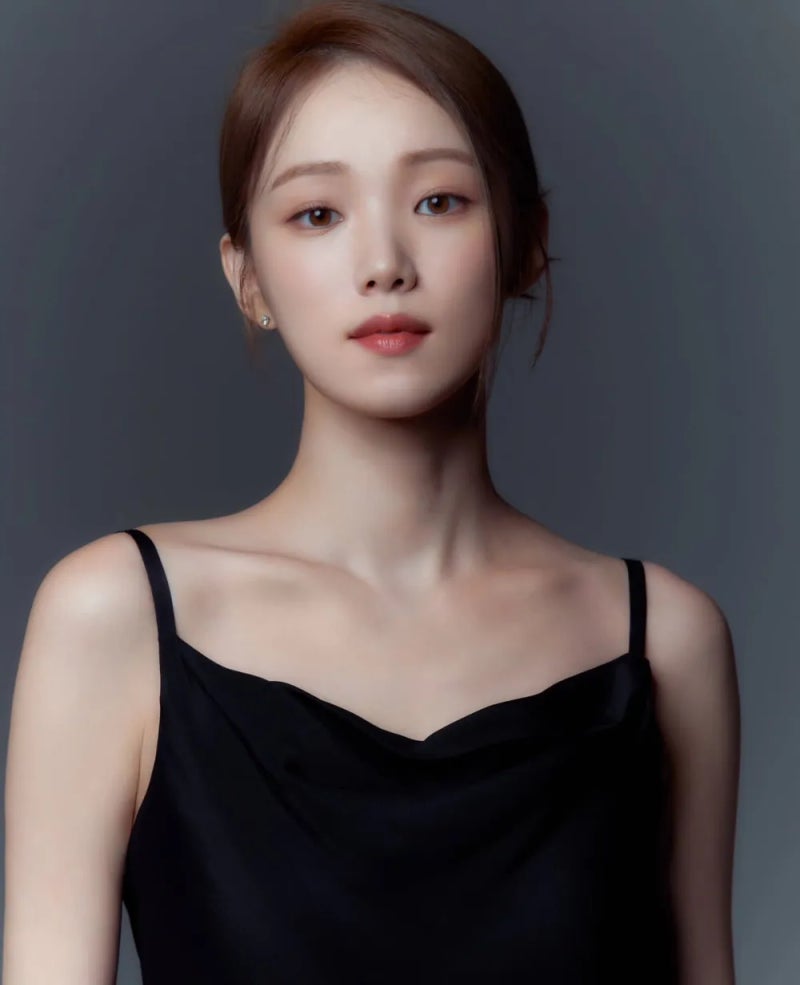 이성경 나이 프로필 남자친구 김영광 재산 드라마 근황 총정리