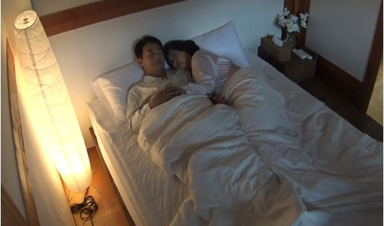 61살 배동성, 재혼 9년 차에 아침마다 뽀뽀? 모두 놀란 근황