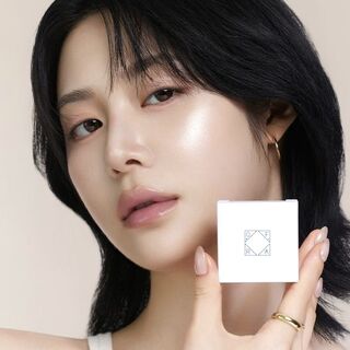  아이돌하라 미니 하이라이터 - 은은한 광채로 완성하는 포인트 메이크업