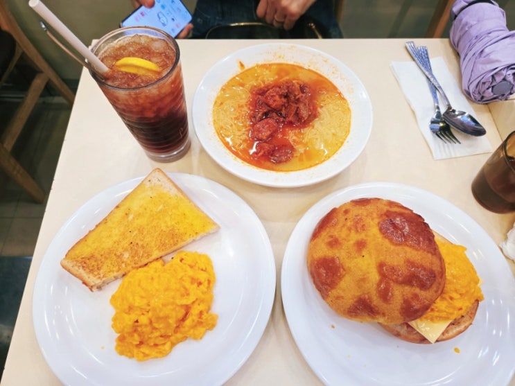  New Five Dragon Restaurant 신오룡 홍콩 현지인 아침 차찬탱 메뉴, 웨이팅