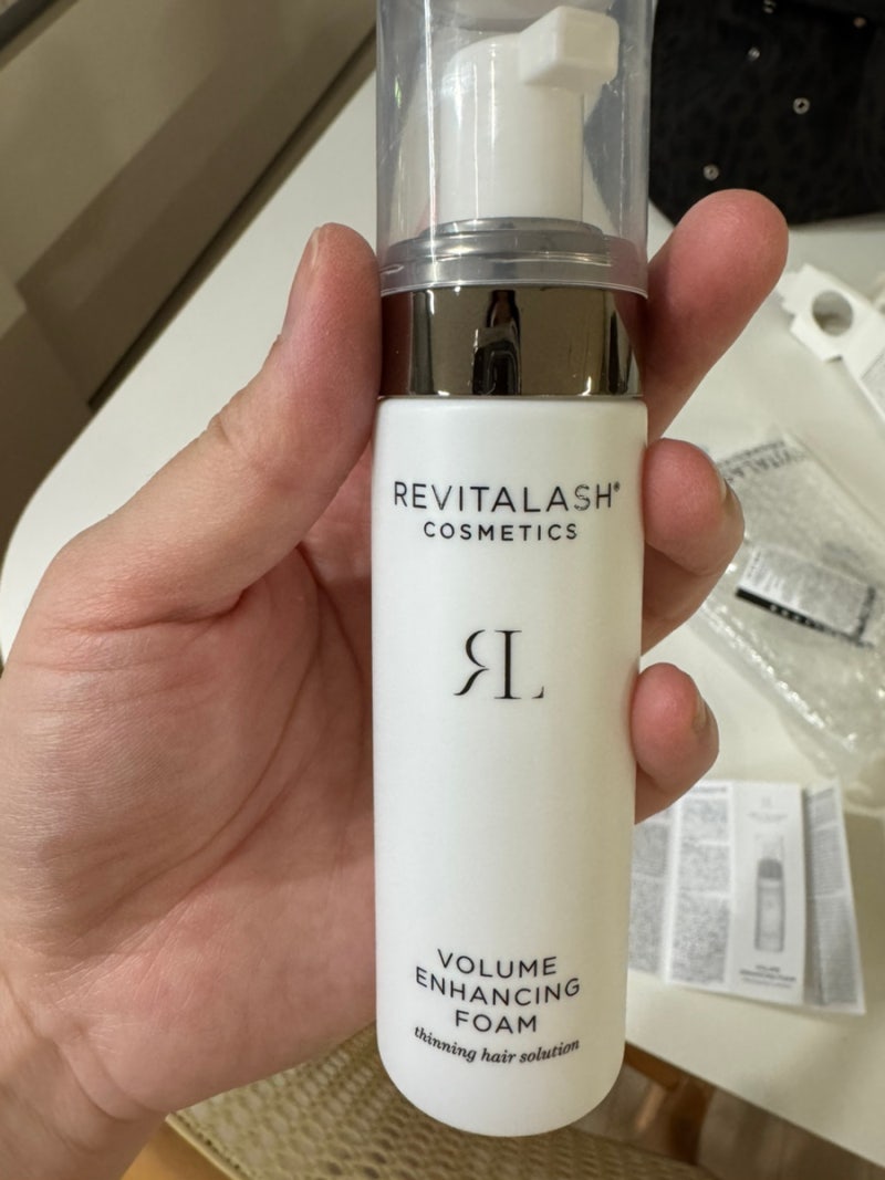[내돈내산]리바이탈래쉬 볼륨 인핸싱 폼 헤어영양제 헤어라인 잔머리 세럼 에센스 55mL 후기