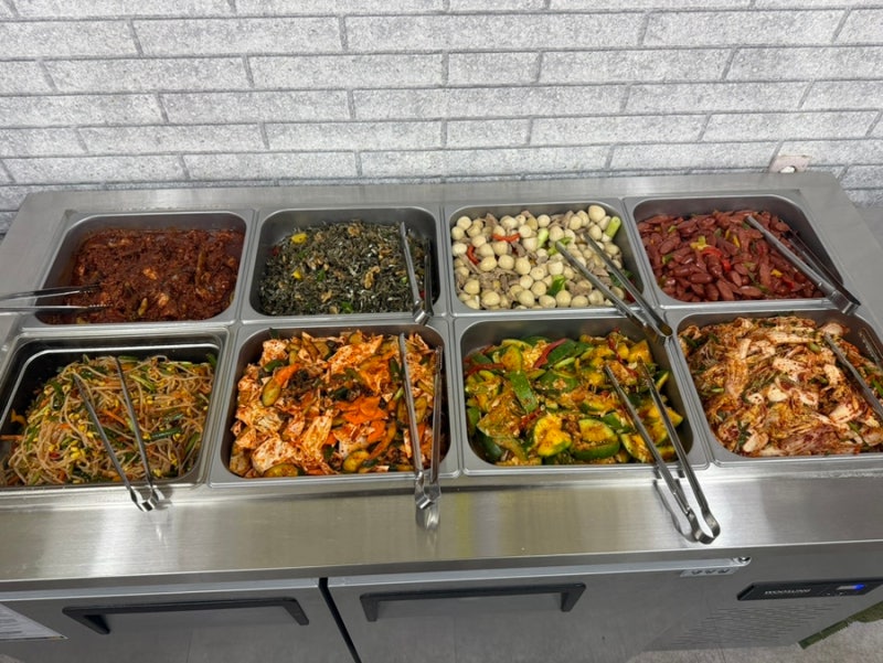 군산 직장인들 점심시간마다 몰리는 이유 있었네요.조기구이 미쳤습니다 섬마을 한식뷔페ㅡ....