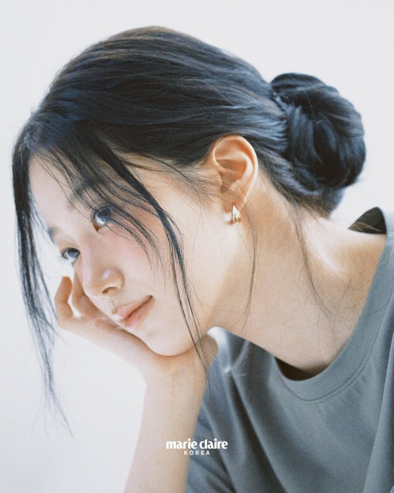 카즈하 마리끌레르 화보 | 미니멀 시크부터 애슬레저까지, 패션 천재의 B-side 매력 대공개