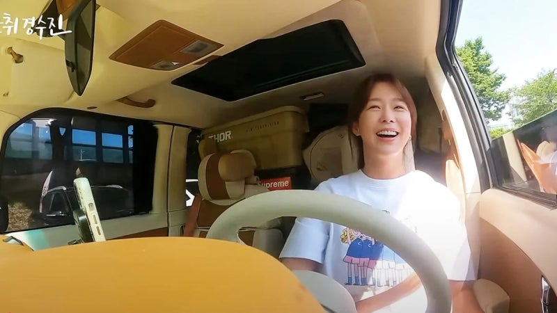 "평생 이 차만 탈 거예요" 15년 차 배우가 직접 골라 뜯어고친 '경차'