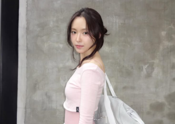 손나은 에이핑크 불화설 재점화 — 오하영 생일파티 불참에 탈퇴 이유 재조명