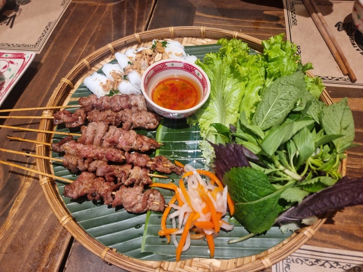  베트남 호치민 추천 맛집 벤탄시장 근처 미쉐린 가이드 추천 로컬 식당, 벱메인 솔직 후기 (호치민벤탄시장맛집 / 호치민미쉐린맛집)