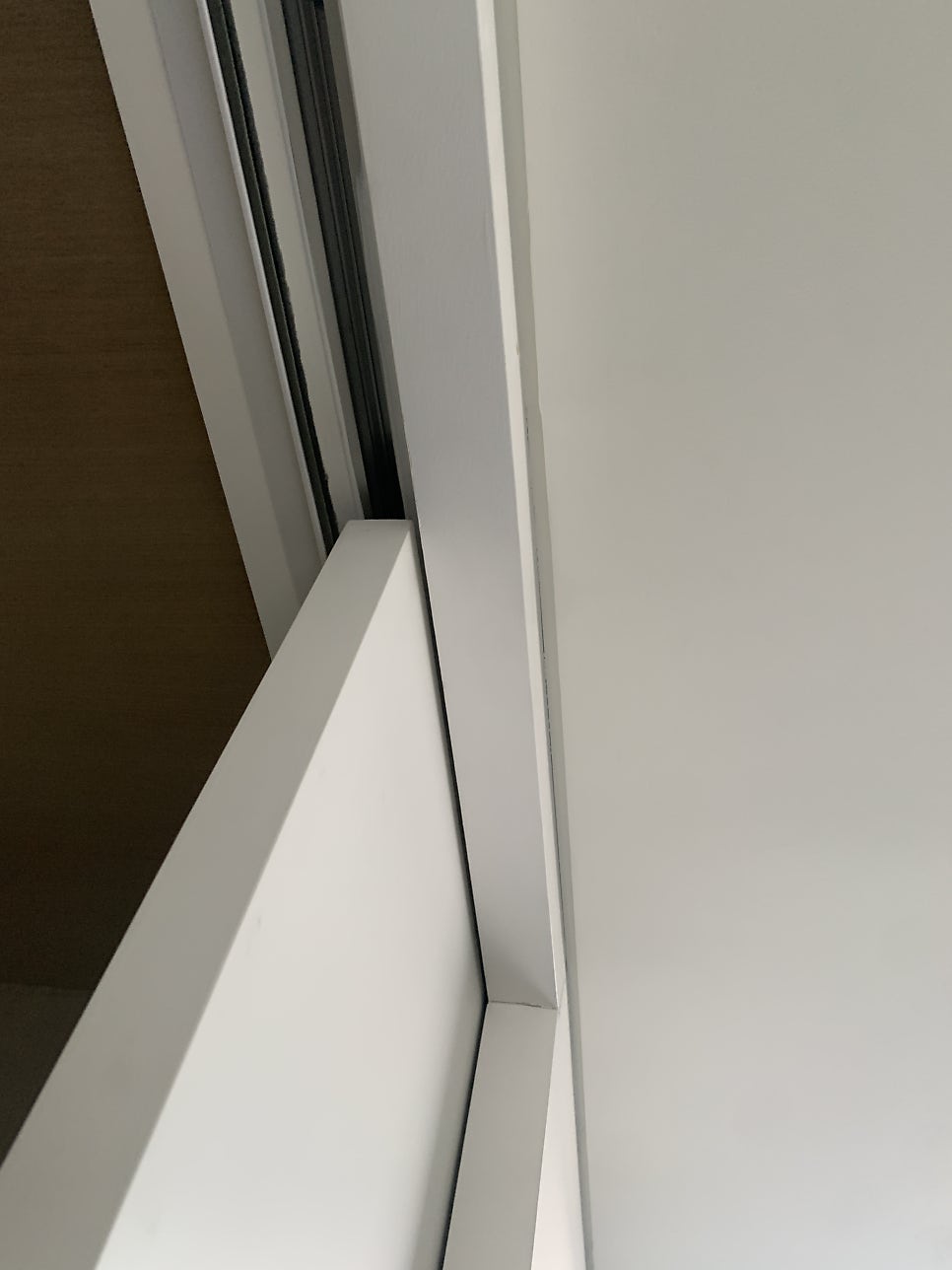 송파구 도어 댐퍼 교체｜포켓 슬라이딩도어가 쾅 닫힌다면? 댐퍼 교체로 해결한 실제 사례