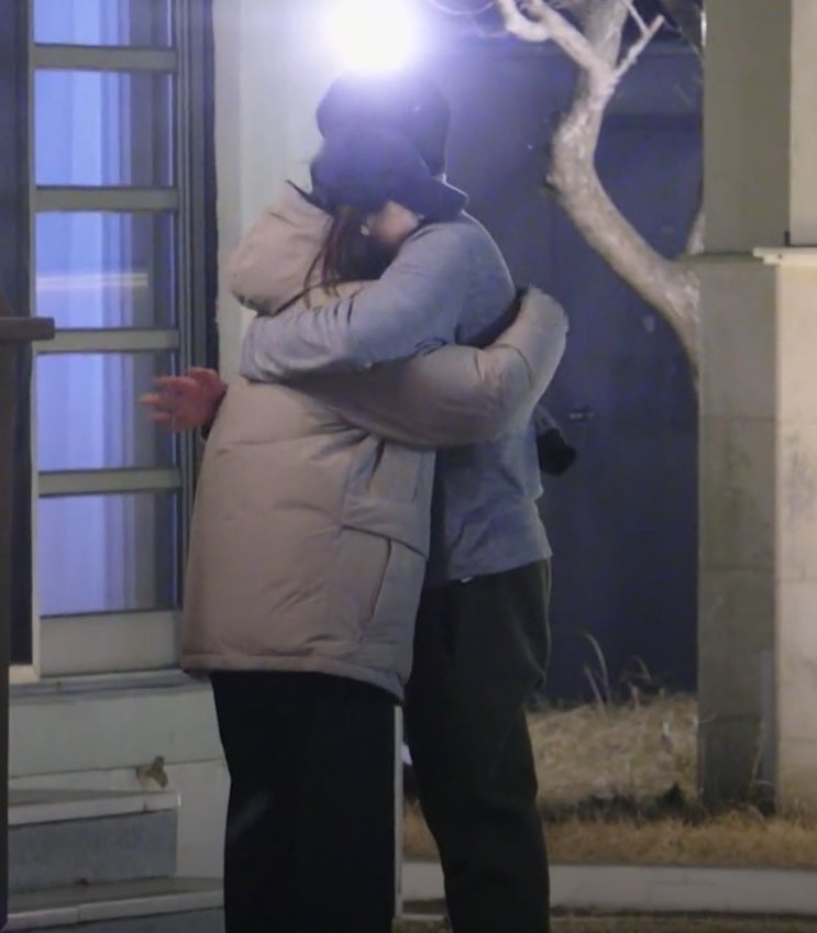 나는솔로 31기 옥순, 영호와 포옹하더니 우유부단 경수 속내 완벽 간파한 소름 돋는 팩폭 전말