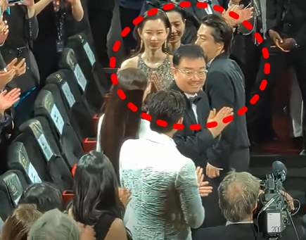  군체 후기 모음, 관람객과 평론가들의 솔직한 평가 총정리