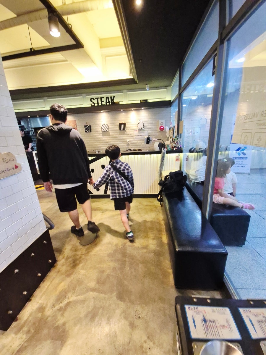 라라코스트 파주운정점 사진 3