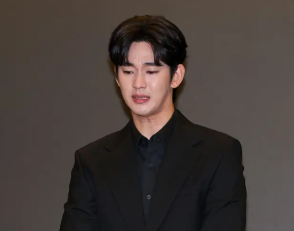 김수현 김새론, 뽀뽀 카톡부터 음성 AI까지 가세연 전부 조작