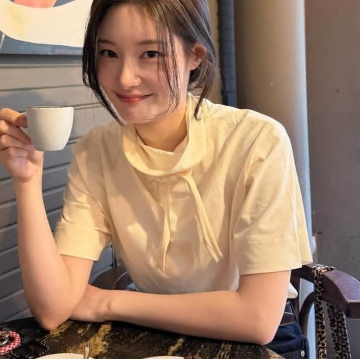  정채연 여름 사복 감성, 은근 이 가방이 다 했네